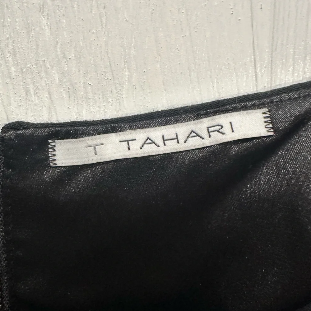 T Tahari Black Sleeveless Sheath Dress Women’s Size 12 Classic Little Black Dres
